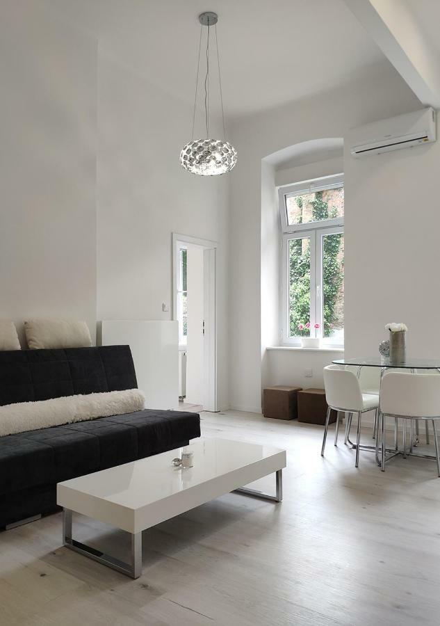 Luxurios And Historic Apartment "Shine" - Right On The Main Square Zagreb Dış mekan fotoğraf
