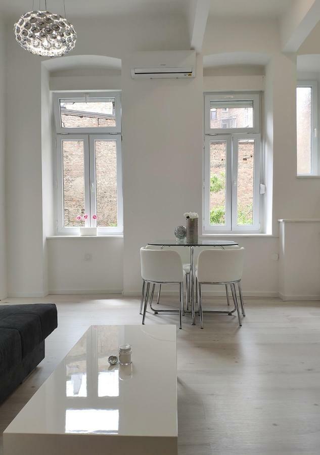 Luxurios And Historic Apartment "Shine" - Right On The Main Square Zagreb Dış mekan fotoğraf