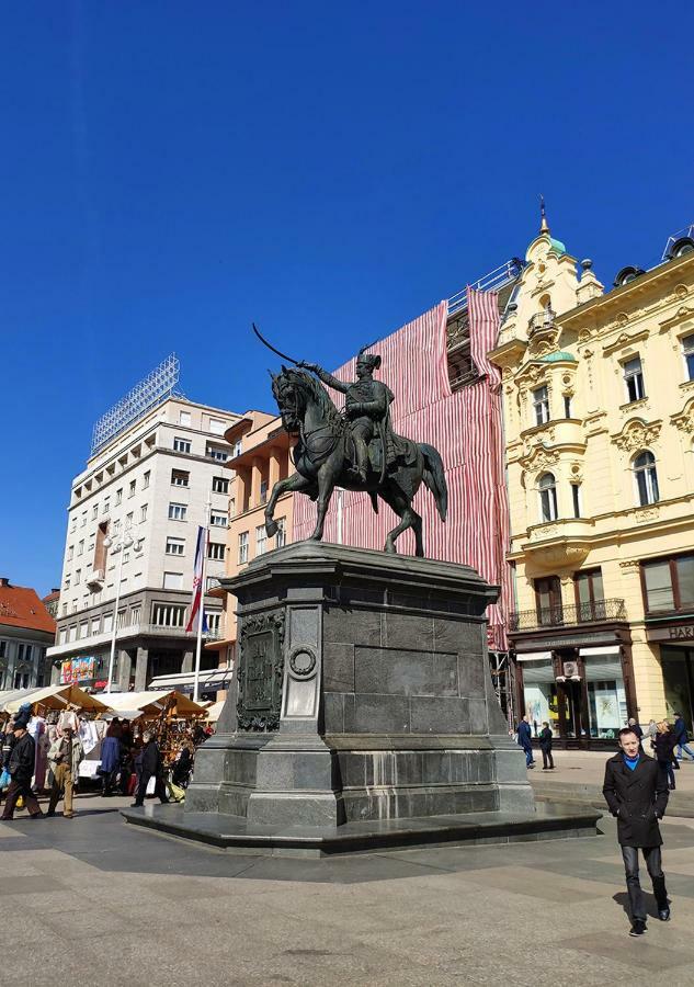 Luxurios And Historic Apartment "Shine" - Right On The Main Square Zagreb Dış mekan fotoğraf