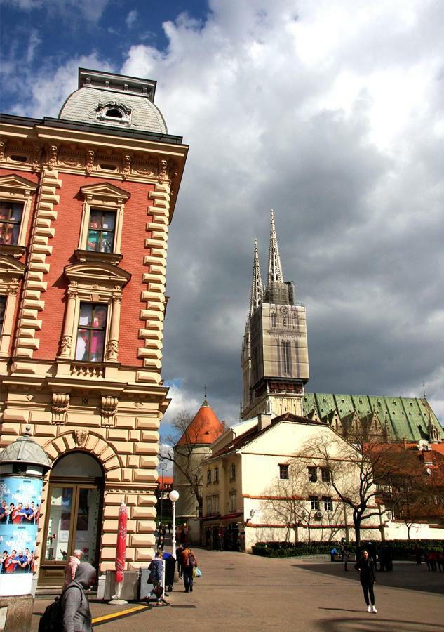 Luxurios And Historic Apartment "Shine" - Right On The Main Square Zagreb Dış mekan fotoğraf